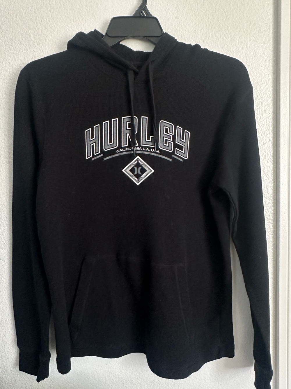 Hurley Black Logo Light Pullover Hoodie - Men's Sweater Medium